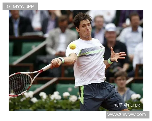 深度对话：杨伟在网球赛场上的奋斗与成长故事